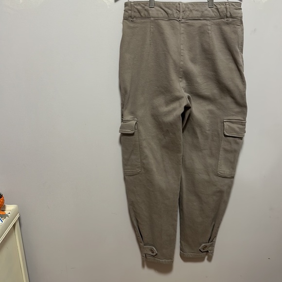 Aritzia Wilfred free modern cargo pant - Picture 7 of 8